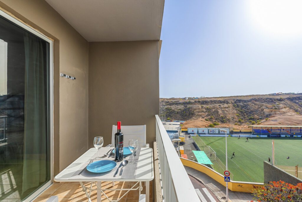 Halley’s Balcony · Apartamento renovado con balcón en El Médano – 2