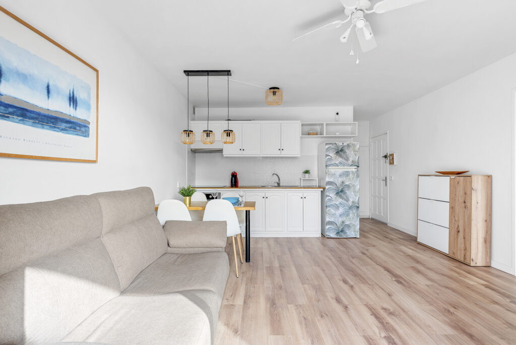 Halley’s Balcony · Apartamento renovado con balcón en El Médano – 11
