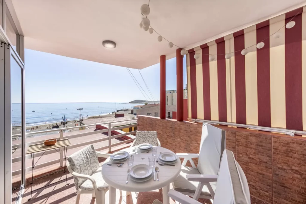 Ocean & Surfers Beach House · Vivienda frente a la bahía