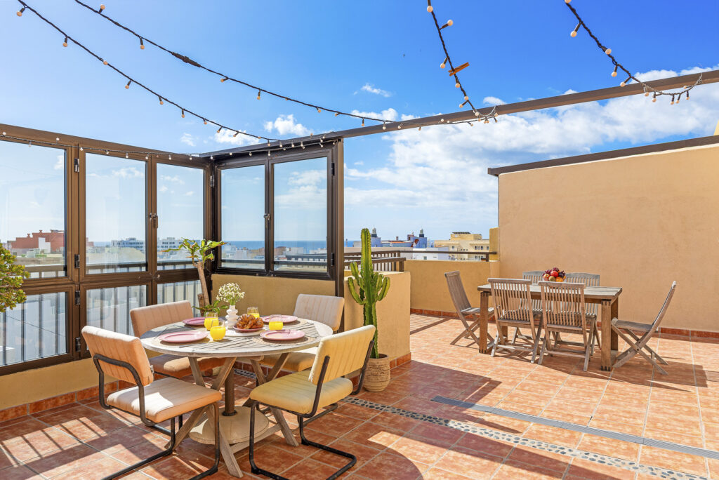 Oceanview Penthouse · Ático con terraza y vistas al mar – 7